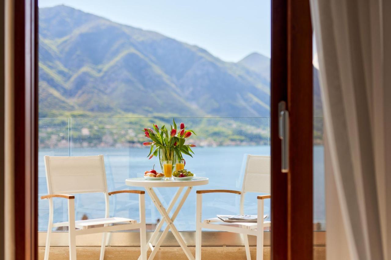 Apartment Noa With Sea View Kotor Dış mekan fotoğraf