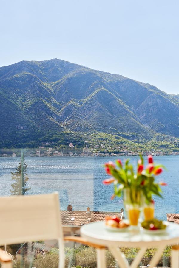 Apartment Noa With Sea View Kotor Dış mekan fotoğraf