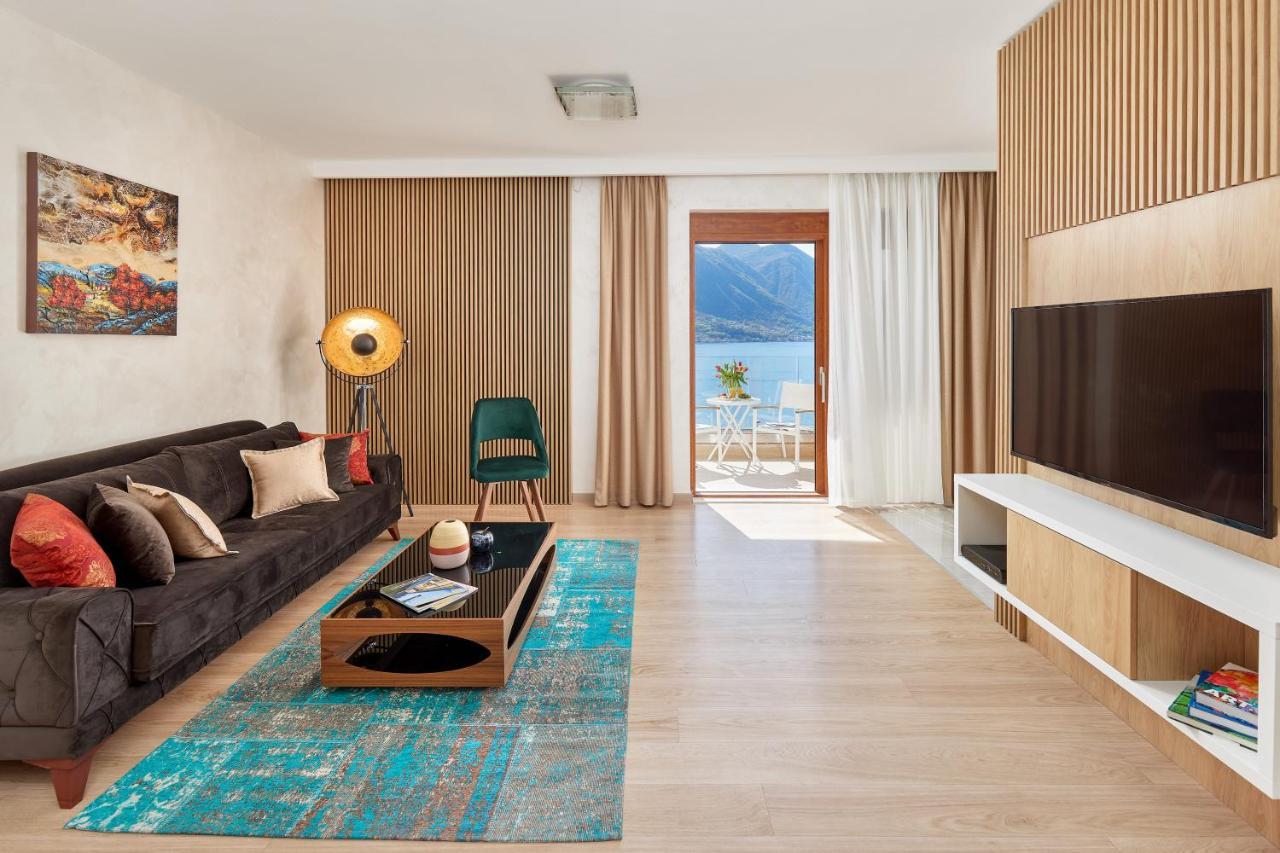 Apartment Noa With Sea View Kotor Dış mekan fotoğraf